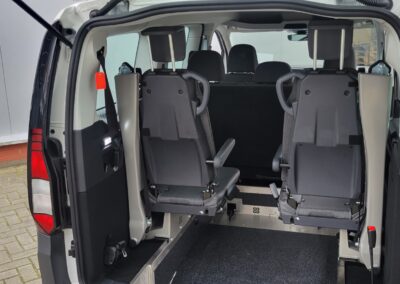 Caddy maxi Rollstuhlauto