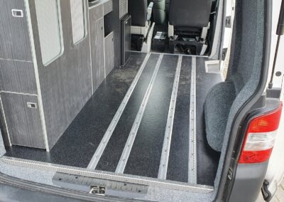 Modulaire camper bouw - Vrije laadruimte bij geen stoelen